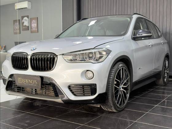 BMW X1 2.0 16V TURBO ACTIVEFLEX SDRIVE20I 4P AUTOMÁTICO BMW X1 2.0 16V TURBO ACTIVEFLEX SDRIVE20I 4P AUTOMÁTICO